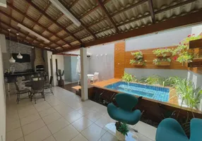 Foto 1 de Casa com 2 Quartos à venda, 120m² em Balneário Praia do Pernambuco, Guarujá
