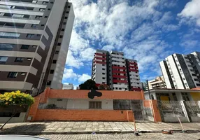 Foto 1 de Casa com 6 Quartos para alugar, 250m² em Ponta Verde, Maceió