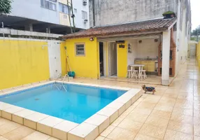 Foto 1 de Casa com 4 Quartos à venda, 152m² em Vila Matias, Santos