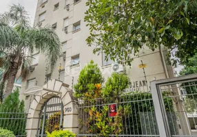 Foto 1 de Apartamento com 3 Quartos à venda, 79m² em Santo Antônio, Porto Alegre