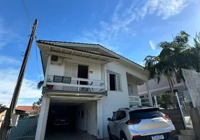 Foto 1 de Casa com 3 Quartos à venda, 244m² em Mina Brasil, Criciúma