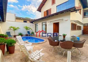 Foto 1 de Casa com 3 Quartos à venda, 275m² em Vila Mury, Volta Redonda