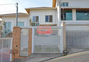Foto 1 de Casa com 3 Quartos à venda, 127m² em Centro, Contagem