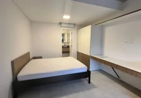 Foto 1 de Apartamento com 1 Quarto para alugar, 24m² em Centro, Balneário Camboriú