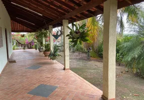Foto 1 de Fazenda/Sítio com 3 Quartos à venda, 270m² em Juquiratiba, Conchas