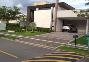 Foto 1 de Casa de Condomínio com 4 Quartos à venda, 538m² em Alphaville Flamboyant Residencial Araguaia, Goiânia