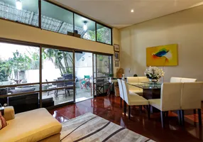 Foto 1 de Casa com 4 Quartos para venda ou aluguel, 422m² em Alto Da Boa Vista, São Paulo