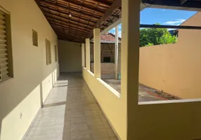 Foto 1 de Casa com 3 Quartos à venda, 160m² em Jardim Mossoró, Cuiabá