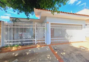 Foto 1 de Casa com 3 Quartos para venda ou aluguel, 167m² em Residencial Itamarati, São Carlos