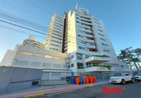 Foto 1 de Apartamento com 3 Quartos para alugar, 72m² em Capoeiras, Florianópolis