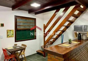 Foto 1 de Casa de Condomínio com 2 Quartos à venda, 50m² em Peró, Cabo Frio