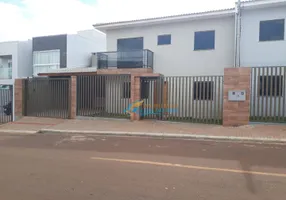 Foto 1 de Sobrado com 3 Quartos à venda, 126m² em Pioneiros Catarinenses, Cascavel