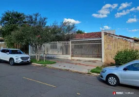 Foto 1 de Casa com 4 Quartos à venda, 194m² em Vila Carlota, Campo Grande