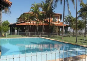 Foto 1 de Fazenda/Sítio com 4 Quartos à venda, 200m² em , Rancharia