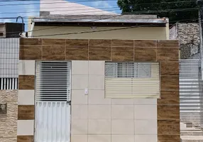 Foto 1 de Casa com 2 Quartos à venda, 69m² em Ribeira, Natal