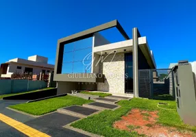 Foto 1 de Casa de Condomínio com 4 Quartos à venda, 243m² em Residencial Goiânia Golfe Clube, Goiânia