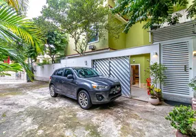 Foto 1 de Casa com 4 Quartos à venda, 595m² em Humaitá, Rio de Janeiro