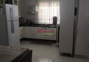 Foto 1 de Sobrado com 2 Quartos à venda, 100m² em Vila Assis Brasil, Mauá