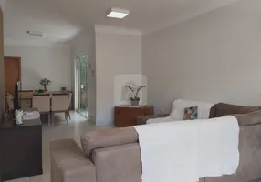 Foto 1 de Casa com 3 Quartos à venda, 150m² em Alto Umuarama, Uberlândia