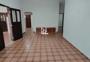 Foto 1 de Casa com 3 Quartos para alugar, 180m² em Candelária, Natal
