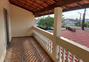 Foto 1 de Sobrado com 4 Quartos à venda, 244m² em Jardim Guacyra, Itanhaém