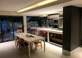 Foto 1 de Casa com 4 Quartos à venda, 247m² em Chácara Klabin, São Paulo