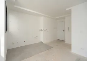 Foto 1 de Apartamento com 2 Quartos à venda, 34m² em Centro, Curitiba