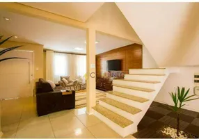 Foto 1 de Casa com 3 Quartos para venda ou aluguel, 232m² em Vila Bastos, Santo André