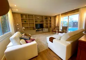 Foto 1 de Casa de Condomínio com 4 Quartos à venda, 560m² em Canasvieiras, Florianópolis