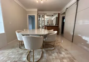 Foto 1 de Apartamento com 4 Quartos à venda, 127m² em Itacorubi, Florianópolis