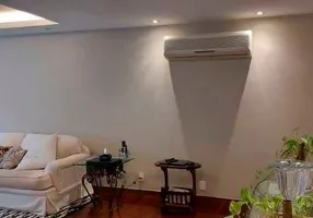 Foto 1 de Apartamento com 3 Quartos à venda, 108m² em Lagoa, Rio de Janeiro