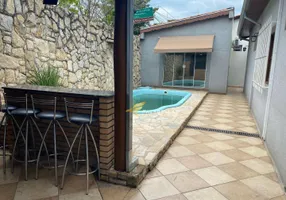 Foto 1 de Casa com 3 Quartos à venda, 220m² em Vila Liberdade, Jundiaí