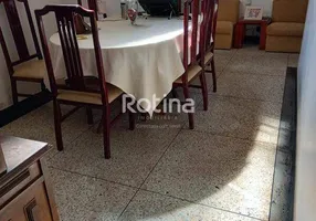 Foto 1 de Casa com 3 Quartos à venda, 152m² em Martins, Uberlândia