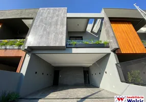 Foto 1 de Casa com 3 Quartos à venda, 185m² em 25 de Julho, Campo Bom