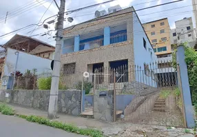 Foto 1 de Casa com 7 Quartos à venda, 160m² em Jardim Glória, Juiz de Fora