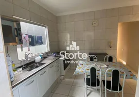 Foto 1 de Casa com 3 Quartos à venda, 110m² em Cidade Jardim, Uberlândia