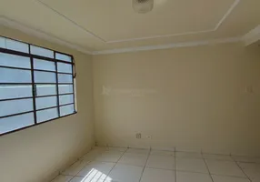 Foto 1 de Apartamento com 3 Quartos à venda, 53m² em Parque Residencial Cidade Nova, Maringá