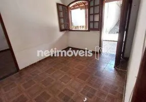 Foto 1 de Casa com 3 Quartos para alugar, 80m² em Novo Eldorado, Contagem
