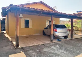 Foto 1 de Casa com 3 Quartos à venda, 253m² em Condomínio Rio Formoso, Goiânia