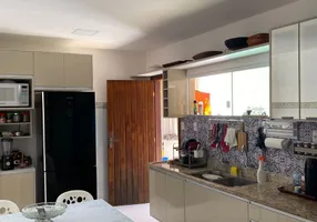 Foto 1 de Casa de Condomínio com 5 Quartos à venda, 230m² em Patamares, Salvador