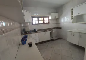 Foto 1 de Casa com 3 Quartos para venda ou aluguel, 150m² em Glória, Macaé