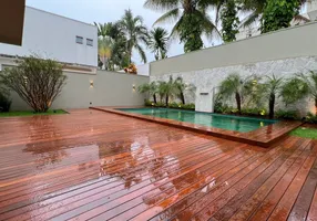 Foto 1 de Casa de Condomínio com 5 Quartos à venda, 601m² em Residencial Alphaville, Goiânia