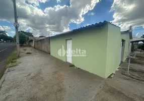 Foto 1 de Casa com 3 Quartos para alugar, 159m² em Jaraguá, Uberlândia