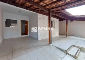 Foto 1 de Casa com 3 Quartos para alugar, 162m² em Santa Mônica, Uberlândia