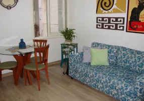 Foto 1 de Apartamento com 2 Quartos à venda, 52m² em Menino Deus, Porto Alegre