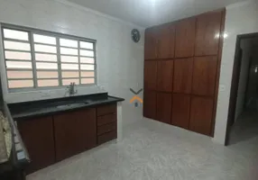 Foto 1 de Casa com 3 Quartos para venda ou aluguel, 200m² em Vila Curuçá, Santo André