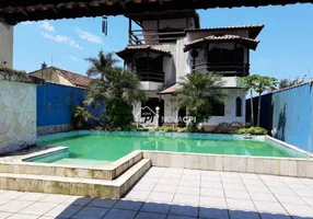 Foto 1 de Sobrado com 6 Quartos à venda, 473m² em Canto do Forte, Praia Grande