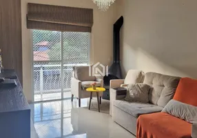 Foto 1 de Casa de Condomínio com 3 Quartos para venda ou aluguel, 179m² em Jardim Rio das Pedras, Cotia