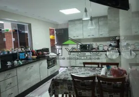 Foto 1 de Sobrado com 2 Quartos à venda, 160m² em Parque Selecta, São Bernardo do Campo