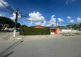 Foto 1 de Casa com 3 Quartos à venda, 200m² em Santos Dumont, Maceió